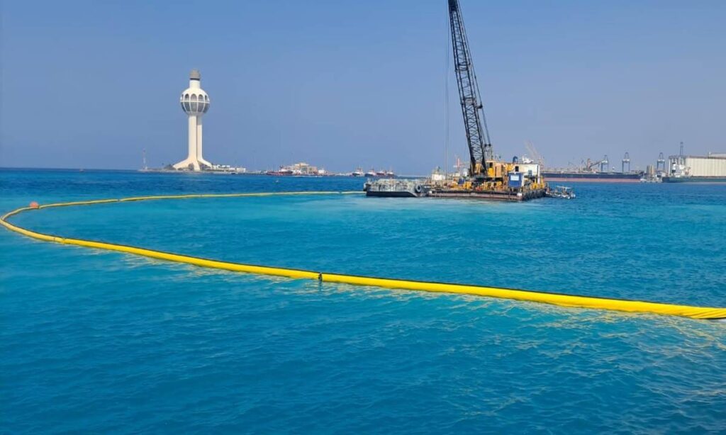 HDPE Liner Insatallation 31 Diving Installation 2
