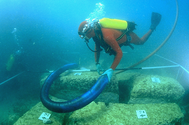 Underwater Dredging