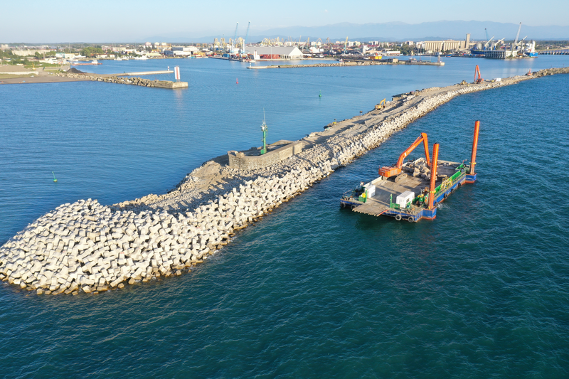 Projects 2 quay walls